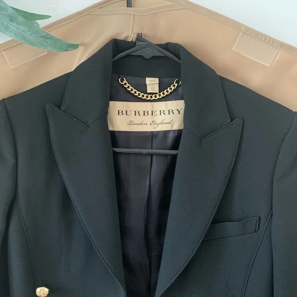 Absolutely gorgeous Burberry military jacket! 100% authentic - Picture 3 of 16
